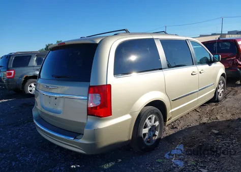 2011 Chrysler Town & Country Touring из США, поврежденный, VIN 2A4RR5DG5BR615227